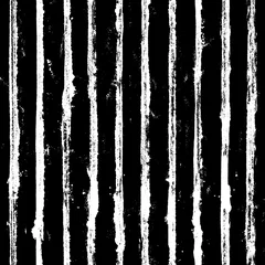 Behang Zwart-wit streep grunge naadloze patroon. Witte strepen op zwarte achtergrond © Olga