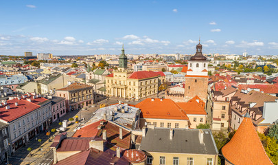 Lublin - krajobraz miasta z widoczną bramą Krakowską i Ratuszem. Lublin z lotu ptaka.