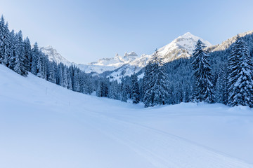 Sonnenaufgang in den Alpen (Montafon, Vorarlberg, Österreich