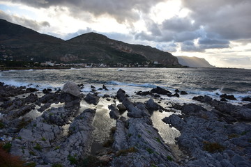 Fototapeta na wymiar Veduta del mare di Sferracavallo, Palermo