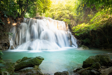 Fototapeta na wymiar Nature of huai mae khamin waterfall level 3 in khuean srinakarindra national park kanchanaburi, Thailand using as natural background or wallpaper