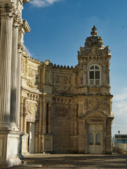 Fototapeta na wymiar The beautiful and famous Dolmabahce Palace with blue sky in Istanbul, Turkey.