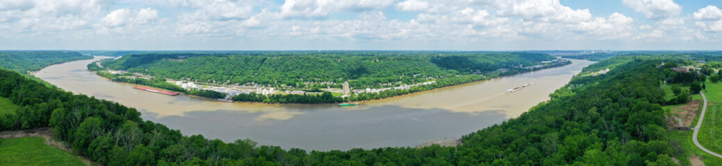 Fototapeta na wymiar Ohio River Valley