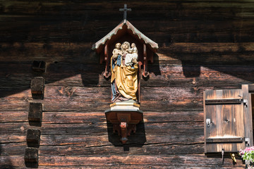 Marienfigur im Bergbauerndorf Gerstruben