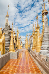 Fototapeta premium Shwe Inn Dein Pagoda