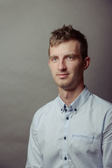Obraz premium Portrait of a smart serious young man