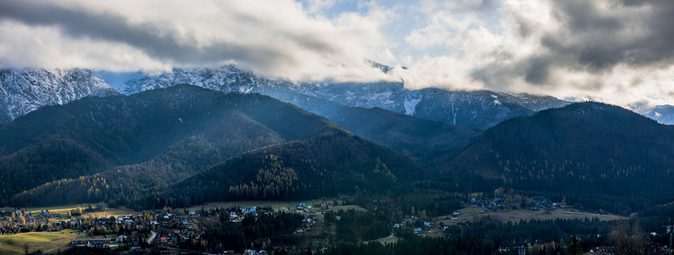 Panorama HDR of the Tatra Mountains and Zakopane in Poland, National Park, pictures taken in cloudy day. © Konrad