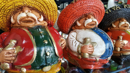 Mexikanische Porzellanfigren