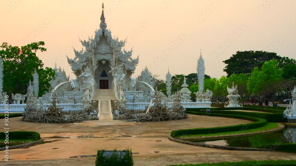 Wall mural 4K video of Rong Khun temple in Chiangrai province, Thailand.