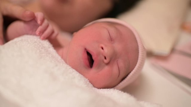 生まれたばかりの赤ちゃん