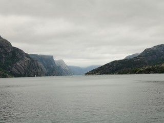 Obraz premium Cruise Preikestolen Pulpit Rock Lysefjord Stavanger Norway