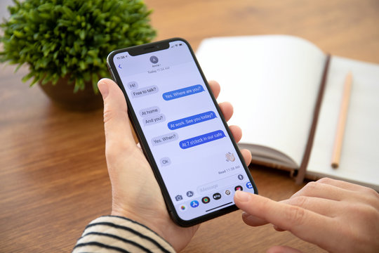 Imessage 이미지 – 찾아보기 302 스톡 사진, 벡터 및 비디오 | Adobe Stock