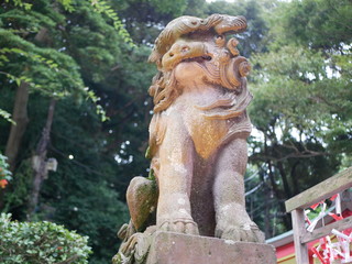 statue of a lion