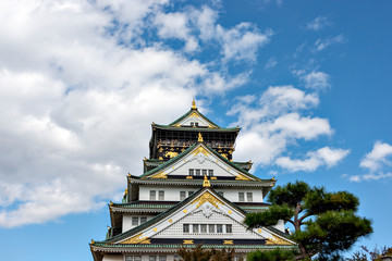 Donjon of Osaka-jo castle in autumn