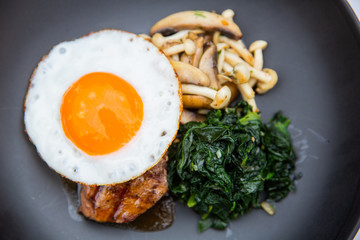 Beef Steak with Eggs main food set