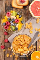 breakfast with cornflakes and mixed fruits