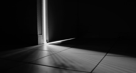 Spectrum of light under the door