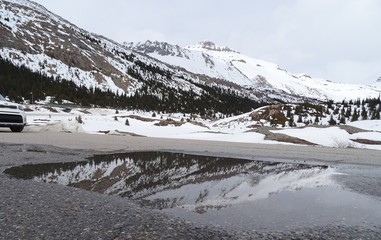 Fototapeta na wymiar Amérique du Nord, Canada, Colombie-Britannique et Alberta, Parc national du Canada de Jasper à Bannf, la route des glaciers