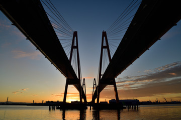名港西大橋からの日の出