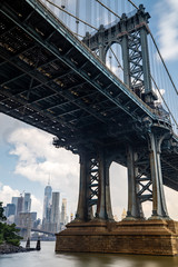 Naklejka premium Manhattan Bridge and Downtown Manhattan from Brooklyn
