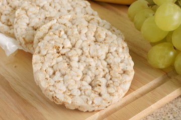 Puffed rice cakes a healthy alternative to bread