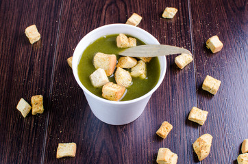 croutons natural spinach cream