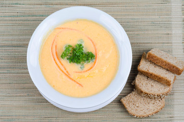  natural carrot cream with vegetables