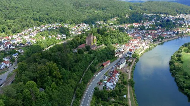 Flight along Vierburgeneck at Neckersteinach