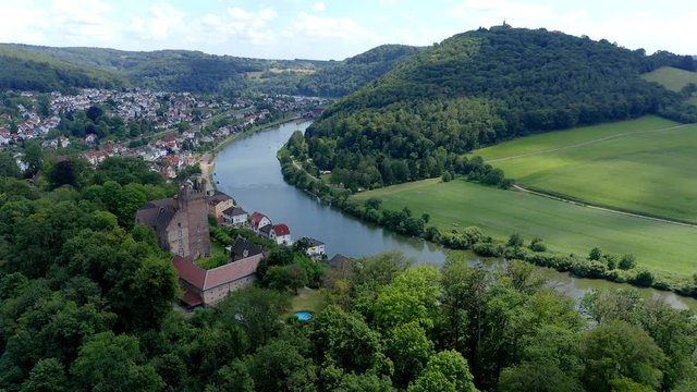 Flight along Vierburgeneck at Neckersteinach