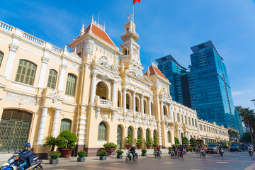  The People's Committee of Ho Chi Minh City with blue sky in Ho Chi Minh, Vietnam - obrazy, fototapety, plakaty