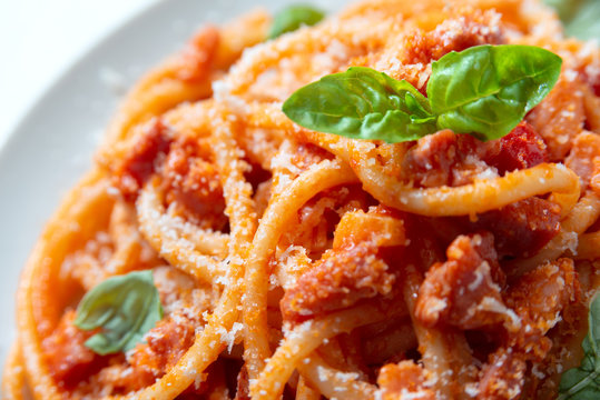 Piatto di bucatini all'amatriciana, cucina laziale