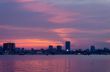 Fototapeta na wymiar Sunset over Phnom Penh