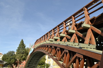 bridge over the river in venice