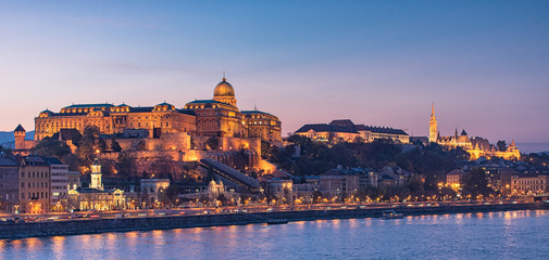 Naklejka premium Budapest Castle at Sunset from danube river