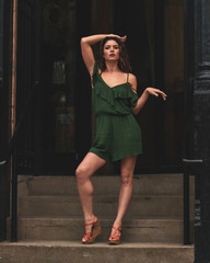 Naklejka premium Beautiful young woman model on Kansas City Streets