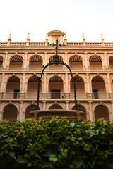 Naklejka premium patio de un palacio español