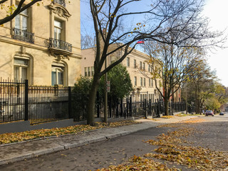 Fototapeta na wymiar Streets of Montreal in the late autumn