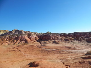 natural boundary with red clay, sands