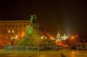 Fototapeta na wymiar Bohdan Khmelnytsky monument Kyiv, Ukraine