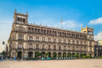 Fototapeta na wymiar old city hall of mexico city near zocalo