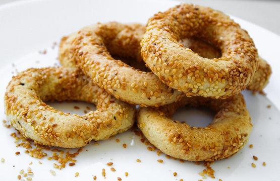 bagels with sesame seeds, kandil simidi