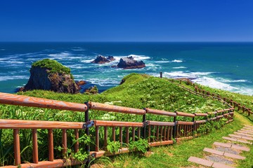 北海道・浜中町 初夏の霧多布岬の風景