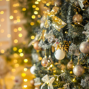 Christmas puzzle golden color mudboard with large details.