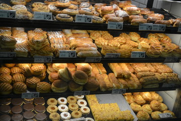 Dolci / Pasticceria - Biscotti, sfoglie, girelle, croissant, cioccolato, marmellata