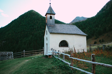 Kirche in den Bergen
