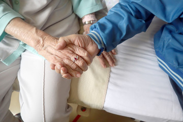 Obraz premium 愛し合うシニア夫婦