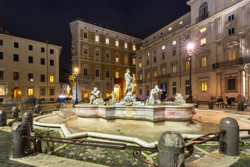 Fototapeta na wymiar Fountain of the the Piazza Navona at night in Rome, Italy