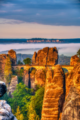 Goldene Stunde - Sonnenaufgang über der Bastei