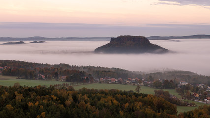 Herbst - Sonnenaufgang auf dem Gohrisch - Nebel