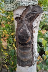 Tree sculptures of fairy tale heroes